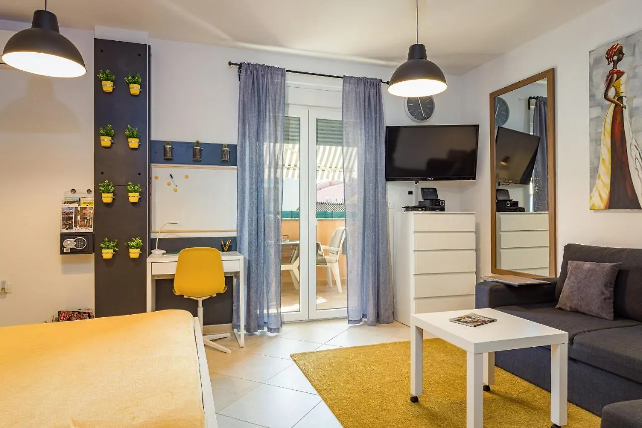 Studio Vita Julija Pula 0*,